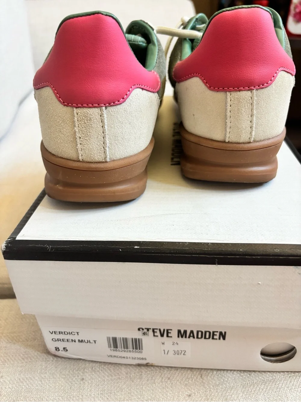 Steve Madden Verdict Sneakers Green Multi Gum Sole Size 8.5 NIB